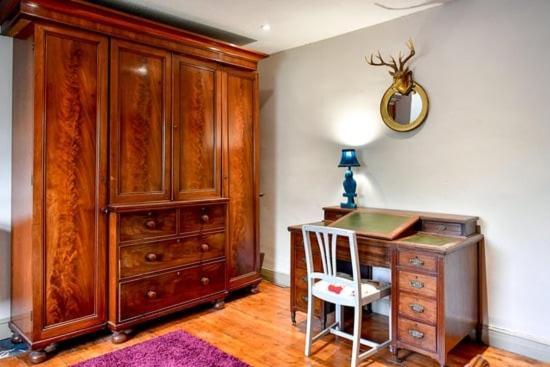 Quirky 4 Bedroom Apartment With Terrace Cardiff Exteriör bild